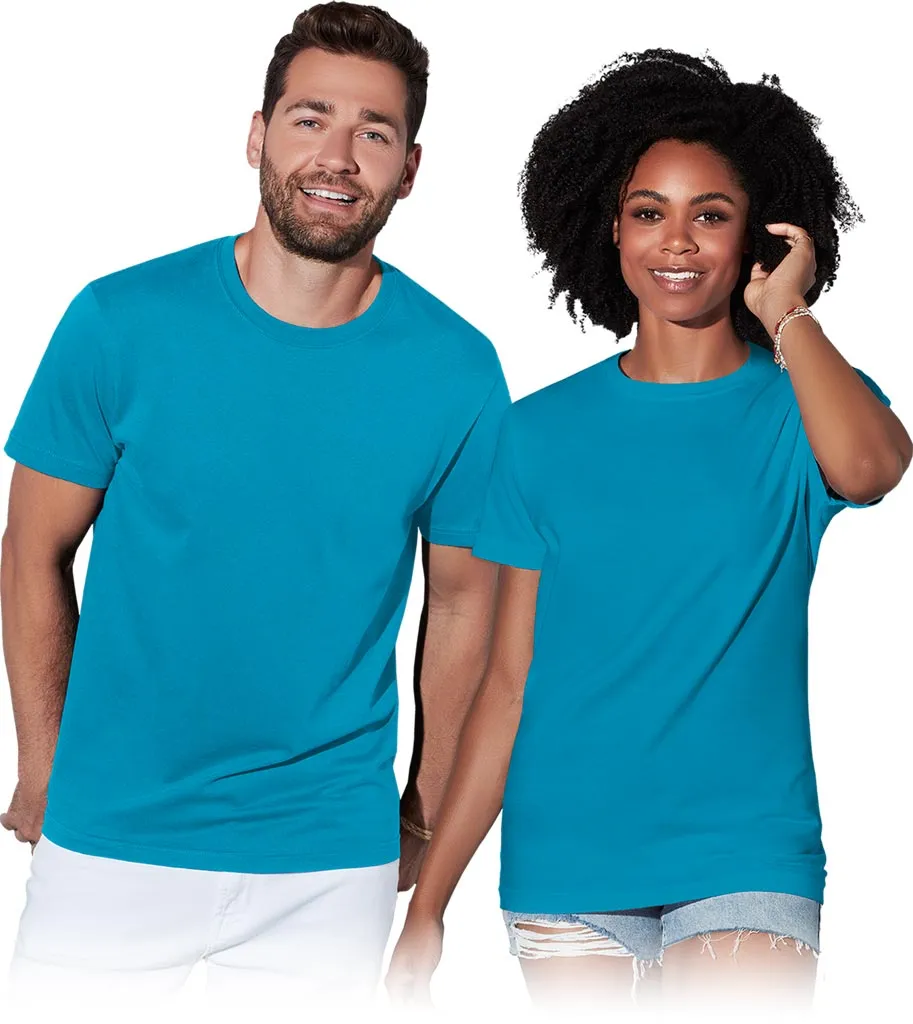 T-shirt ST2000 w kolorze turkusowym, o klasycznym kroju z krótkimi rękawami, dostępny w wersji męskiej i damskiej.