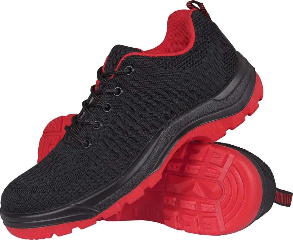 Buty bezpieczne typu sneaker, kolor czarny z czerwonymi elementami; posiadają sznurowadła, gumową podeszwę o wysokiej przyczepności oraz wzmacniany przód.