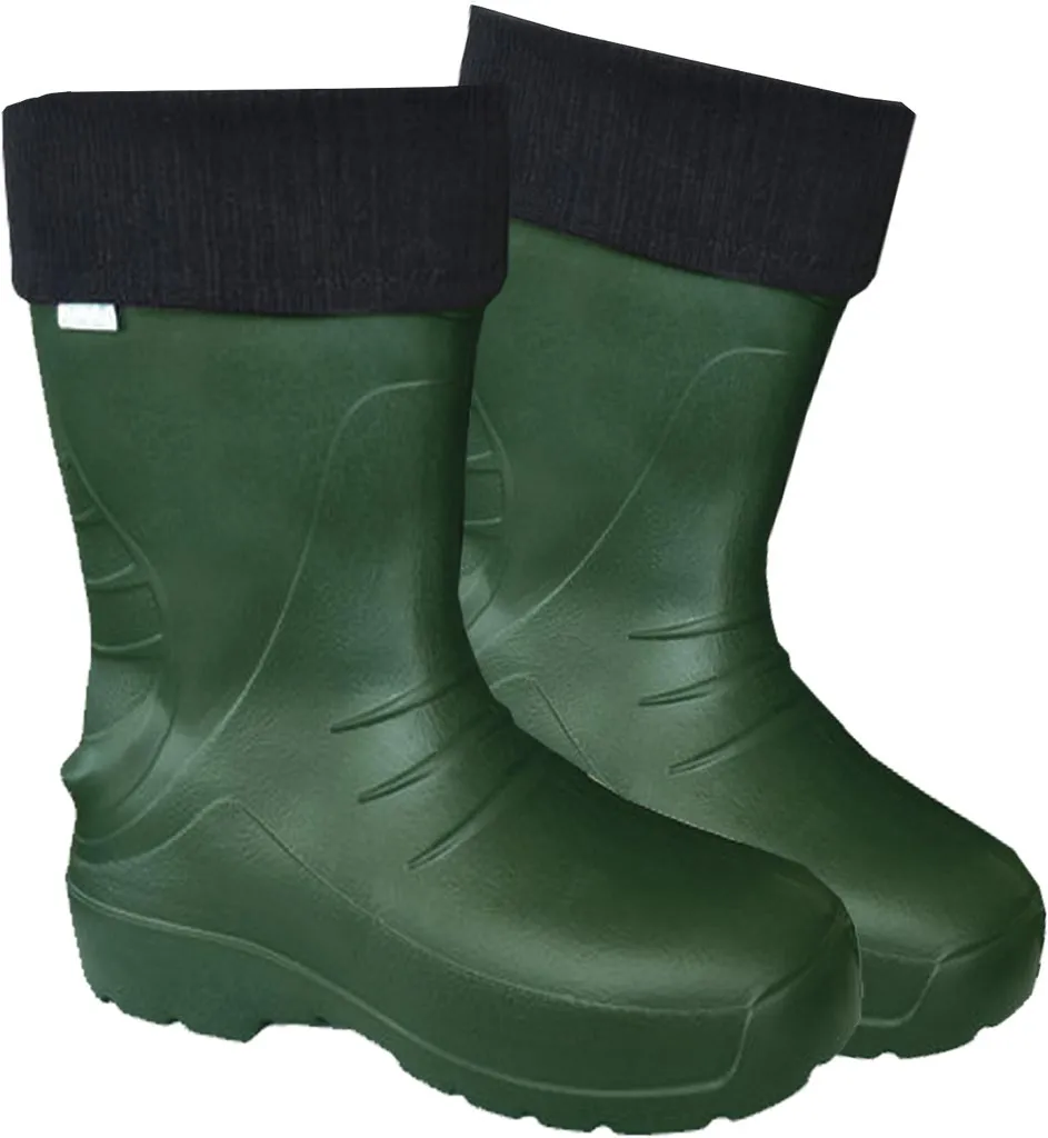 Zielone buty zawodowe, model 56011 TORINO, wykonane z materiału EVA. Posiadają czarne, elastyczne mankiety u góry cholewki.