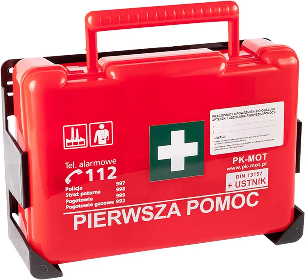 Czerwona apteczka pierwszej pomocy z białym krzyżem, zawiera numery alarmowe. Wyposażenie zakładowe.
