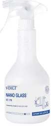 Butelka środka do mycia szyb NANO GLASS VC 176 marki Voigt. Pojemnik z rozpylaczem, kolor biały, z niebieskimi akcentami i grafiką przedstawiającą strukturę chemiczną. 
