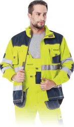Bluza ochronna męska w kolorze fluorescencyjnym żółtym z niebieskimi i szarymi akcentami. Posiada odblaskowe paski dla lepszej widoczności, wiele kieszeni oraz zamek błyskawiczny.