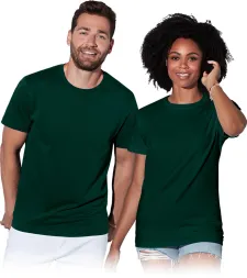 T-shirt ST2000 w kolorze ciemnozielonym, o klasycznym kroju z krótkimi rękawami, dostępny w rozmiarach dla mężczyzn i kobiet.