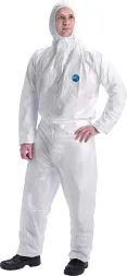 Kombinezon ochronny TYVEK®400 Dual, kolor biały, zintegrowany kaptur, zapięcie na zamek, elastyczne mankiety na nadgarstkach i kostkach.