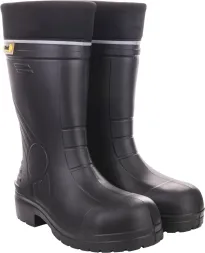 Czarne, wysokie buty bezpieczne typu kalosze, z widocznym żółtym oznaczeniem na górnej krawędzi.