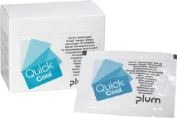 Żel na oparzenia QuickCool zapakowany w białe, pojedyncze saszetki i kartonowe pudełko z logo produktu.