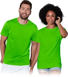 Jaskrawozielony T-shirt o klasycznym kroju, z krótkimi rękawami i okrągłym dekoltem. Idealny dla obu płci.
